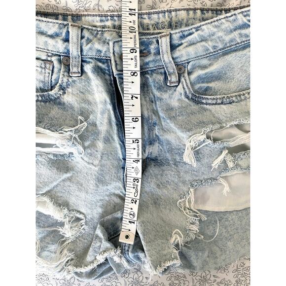 American Eagle Distressed Denim Shorts Light Wash Sz 0 - Picture 6 of 7